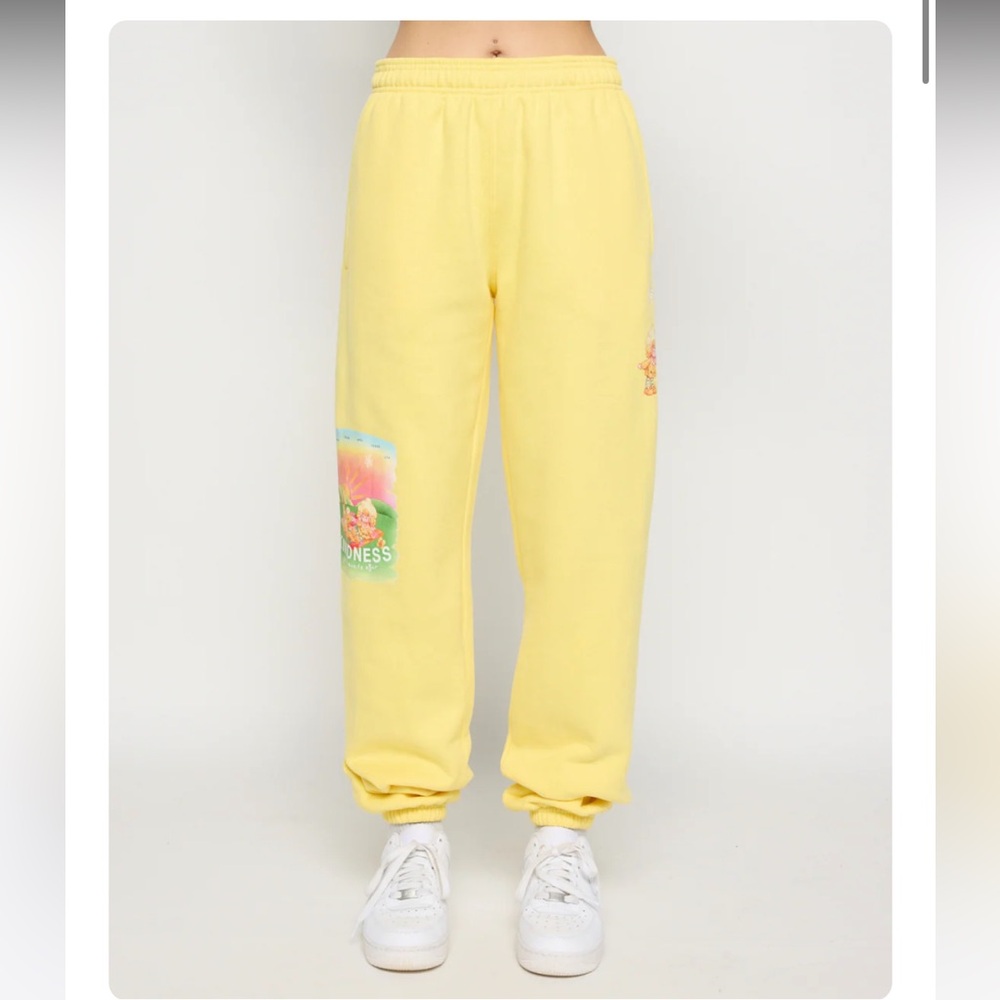 NWT L Samii Ryan Care Bears & Strawberry Shortcake Offer Kindness Yellow Joggers